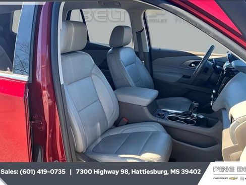 Certified 2020 Chevrolet Traverse LT image 6