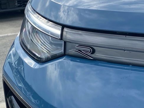 New 2025 Volkswagen Tiguan SE R-Line image 3