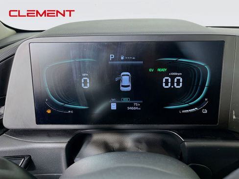 Used 2024 Kia Niro LX FWD image 18