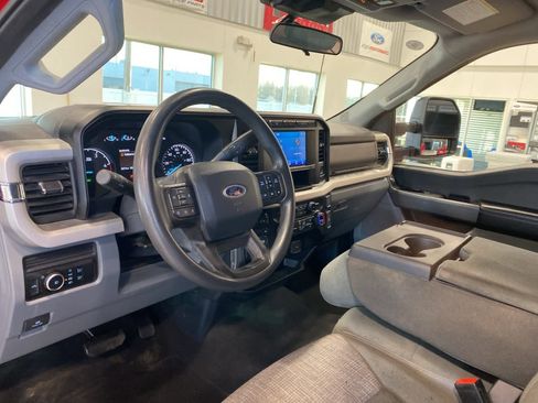Used 2024 Ford F250 XLT image 10