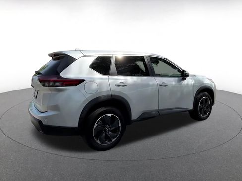 Used 2025 Nissan Rogue SV image 13