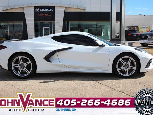 Used 2021 Chevrolet Corvette 1LT image 11