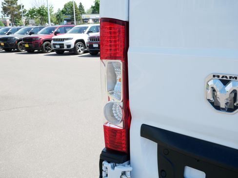 Used 2026 RAM ProMaster 2500 w/ Convenience Group FWD image 17
