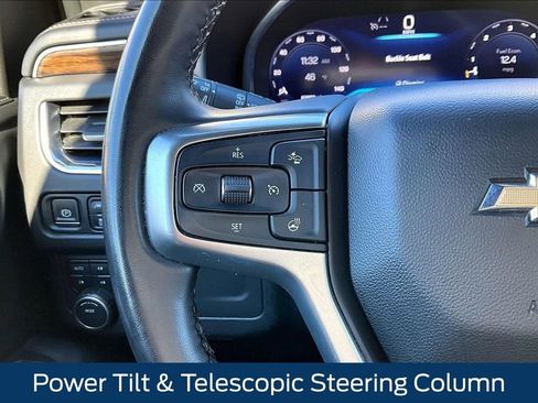 Used 2023 Chevrolet Suburban Premier image 30
