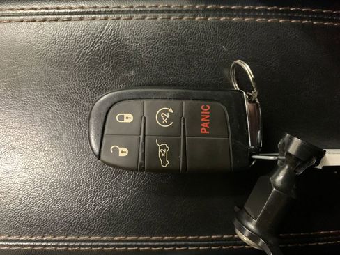 Used 2022 Jeep Compass Limited w/ Elite Group image 30