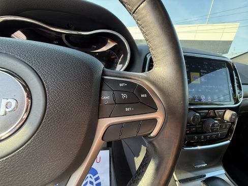 Used 2019 Jeep Grand Cherokee Limited w/ Luxury Group II AWD/4WD image 19