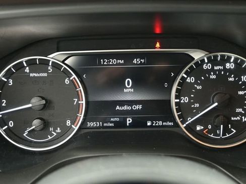 Used 2023 Nissan Rogue SV image 31