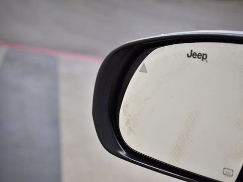 Used 2025 Jeep Compass Limited AWD/4WD image 14