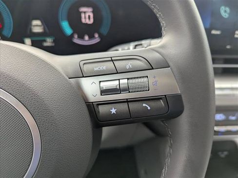 Used 2025 Hyundai Kona SEL image 14