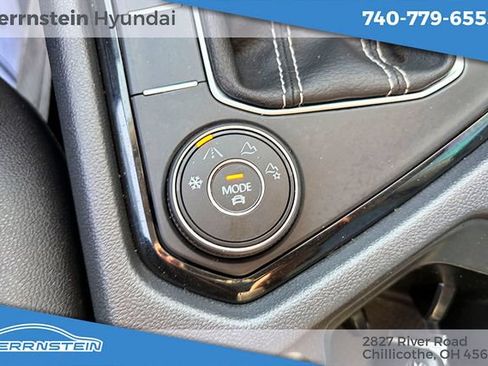 Used 2024 Volkswagen Taos SEL AWD/4WD image 18