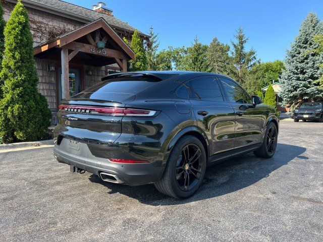 Used 2024 Porsche Cayenne Coupe AWD/4WD image 8