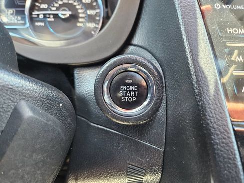 Used 2017 Subaru Forester 2.5i Touring AWD/4WD image 30