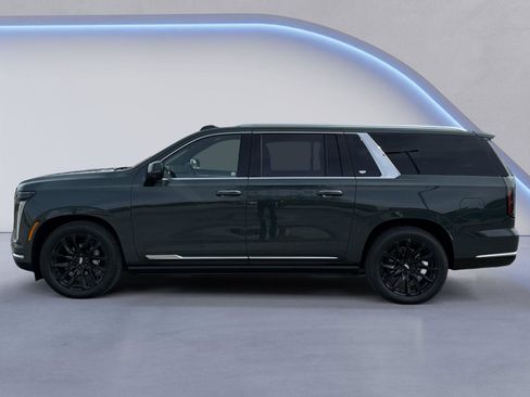 New 2026 Cadillac Escalade ESV Luxury w/ Touring Package image 6