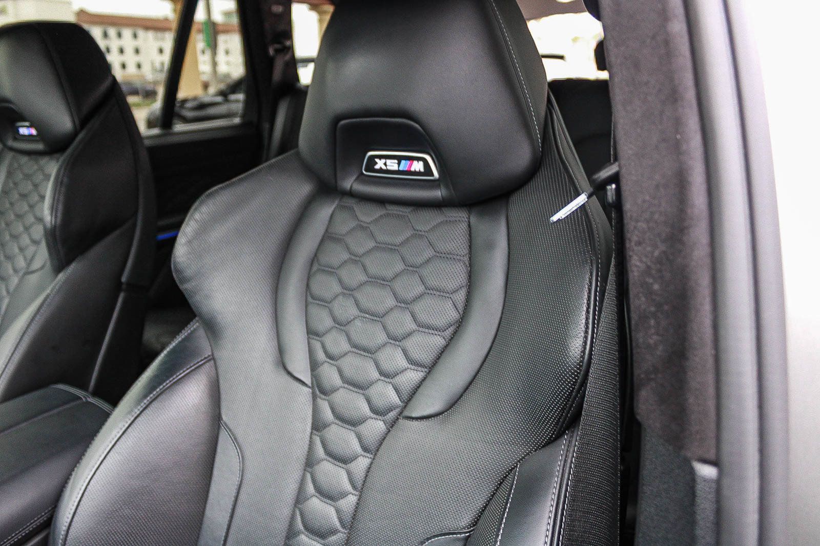 Used 2021 BMW X5 M w/ Executive Package AWD/4WD image 25