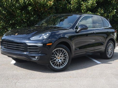 Used 2016 Porsche Cayenne AWD/4WD image 10