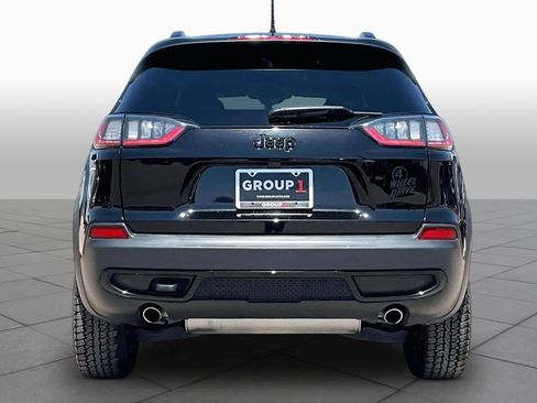 Used 2022 Jeep Cherokee Latitude AWD/4WD image 5