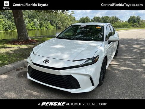 Used 2026 Toyota Camry LE w/ Convenience Package FWD image 1
