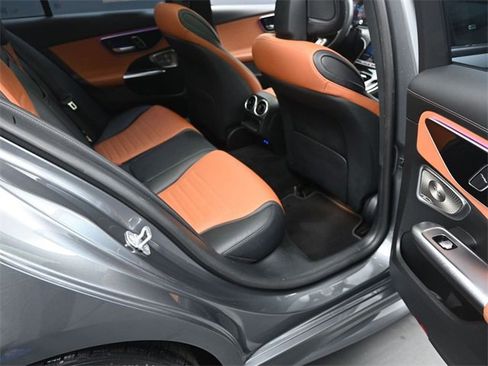 Used 2024 Mercedes-Benz C 300 4MATIC Sedan image 29