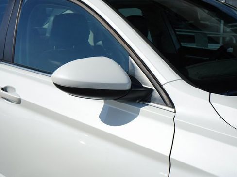 Used 2023 Volkswagen Jetta SE image 10