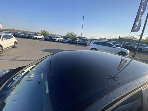 Used 2024 Volkswagen Jetta Sport image 3