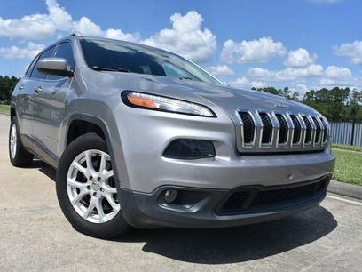 Used 2015 Jeep Cherokee Latitude w/ Comfort/Convenience Group