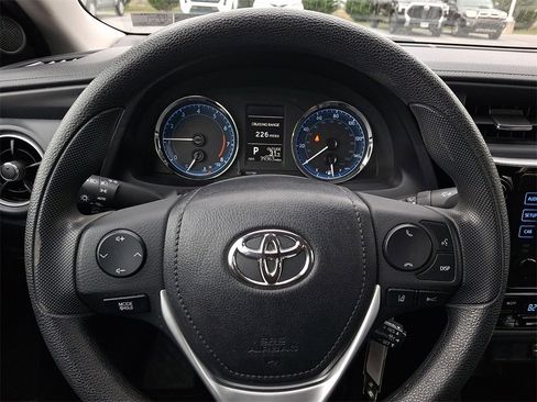 Certified 2017 Toyota Corolla LE image 18