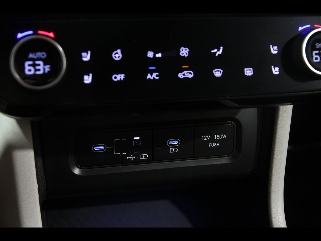 Certified 2026 Hyundai Tucson Limited AWD/4WD image 18