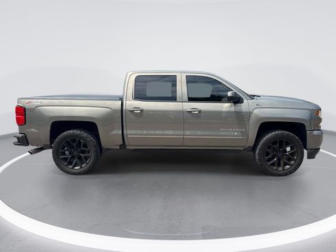 Used 2017 Chevrolet Silverado 1500 LT w/ All Star Edition AWD/4WD image 9