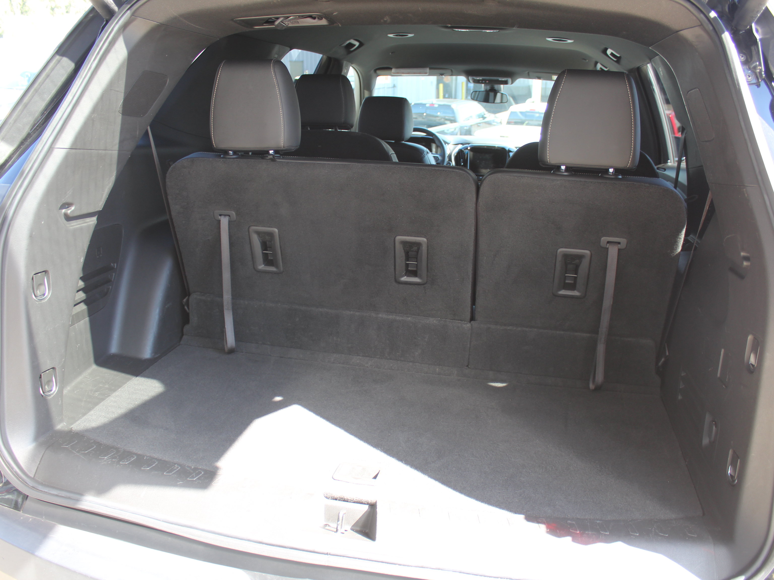 Used 2023 Chevrolet Traverse LT AWD/4WD image 32