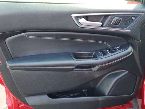 Used 2024 Ford Edge Titanium image 10