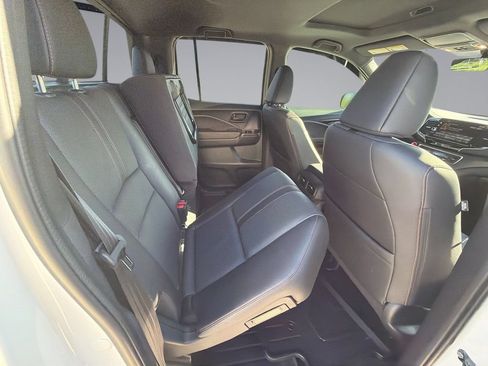 Used 2025 Honda Ridgeline TrailSport image 17