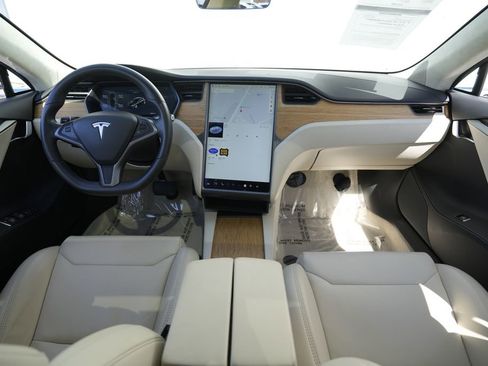 Used 2018 Tesla Model S 100D image 37