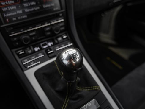 Used 2016 Porsche Cayman GT4 image 14