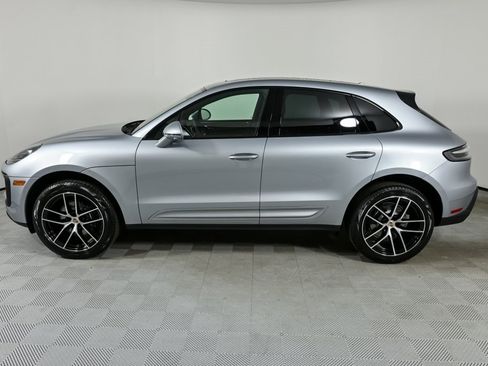 New 2026 Porsche Macan image 2