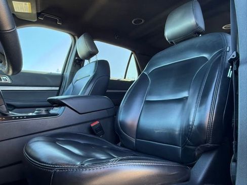 Used 2019 Ford Explorer XLT w/ Equipment Group 202A image 13