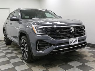 New 2026 Volkswagen Atlas Cross Sport SEL Premium R-Line AWD/4WD video 2
