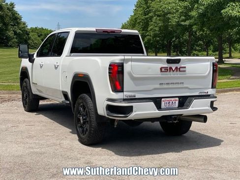 Used 2025 GMC Sierra 2500 AT4 AWD/4WD image 5