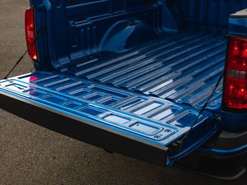 Used 2022 Chevrolet Colorado Z71 w/ Trail Boss Package image 11