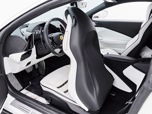Used 2022 Ferrari Roma RWD image 55
