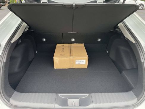 New 2026 Toyota Prius Plug-In Hybrid FWD image 12