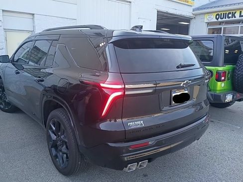 Used 2026 Chevrolet Traverse RS w/ LPO, Floor Liner Package AWD/4WD image 2