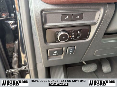 Used 2024 Ford Expedition Limited RWD image 21