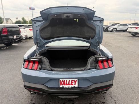 Used 2025 Ford Mustang Coupe RWD image 31