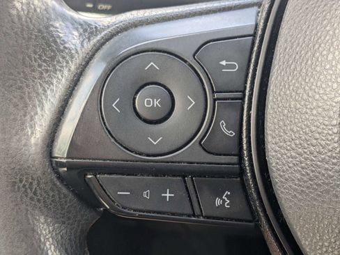 Used 2019 Toyota RAV4 LE FWD image 31