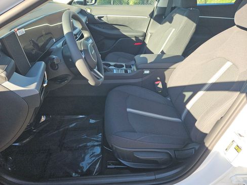 New 2026 Hyundai Sonata SE FWD image 12