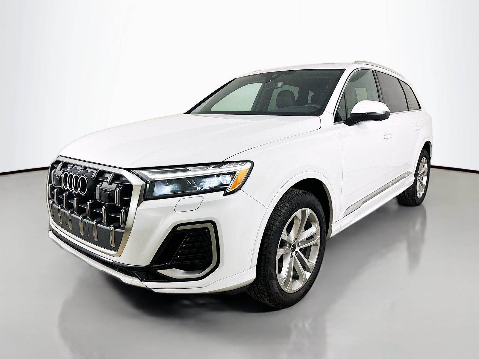Used 2025 Audi Q7 3.0T Premium Plus AWD/4WD image 1