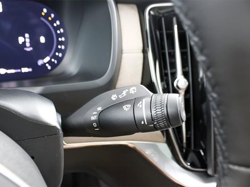 New 2026 Volvo XC60 T8 Ultra image 22