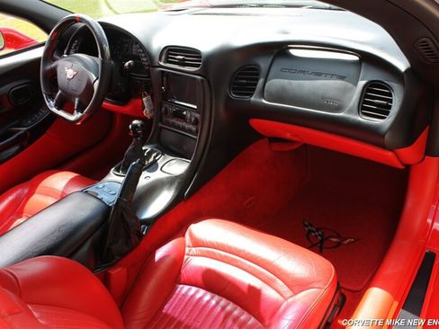 Used 2001 Chevrolet Corvette Convertible w/ Preferred Equipment Group2 RWD image 23