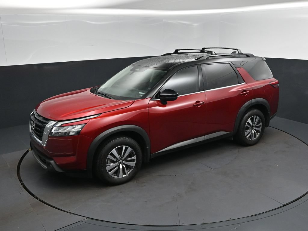Used 2022 Nissan Pathfinder SL FWD image 1