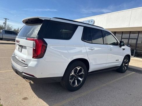 Used 2026 GMC Yukon AT4 w/ AT4 Premium Plus Package AWD/4WD image 3